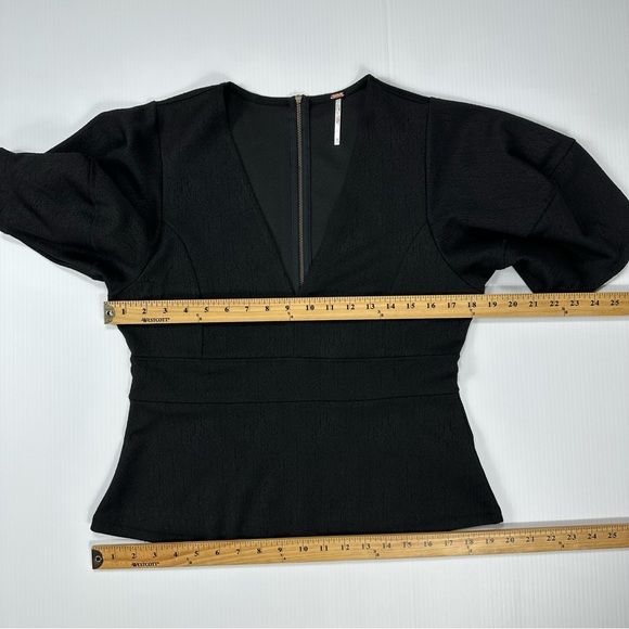 Free People Sz XL Terri Bubble Sleeve V Neck Blouse - Picture 7 of 11